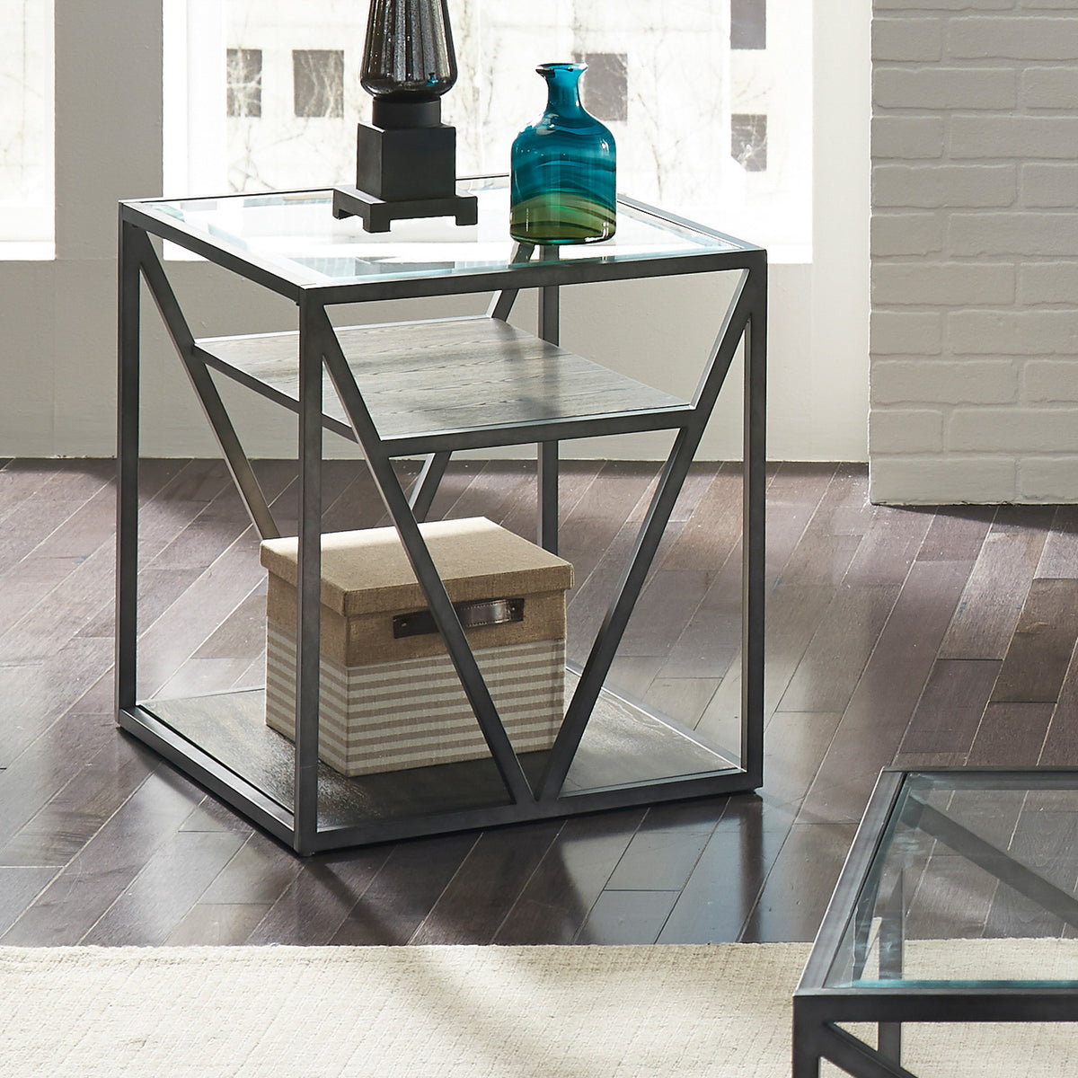 Arista End Table 37-OT1020