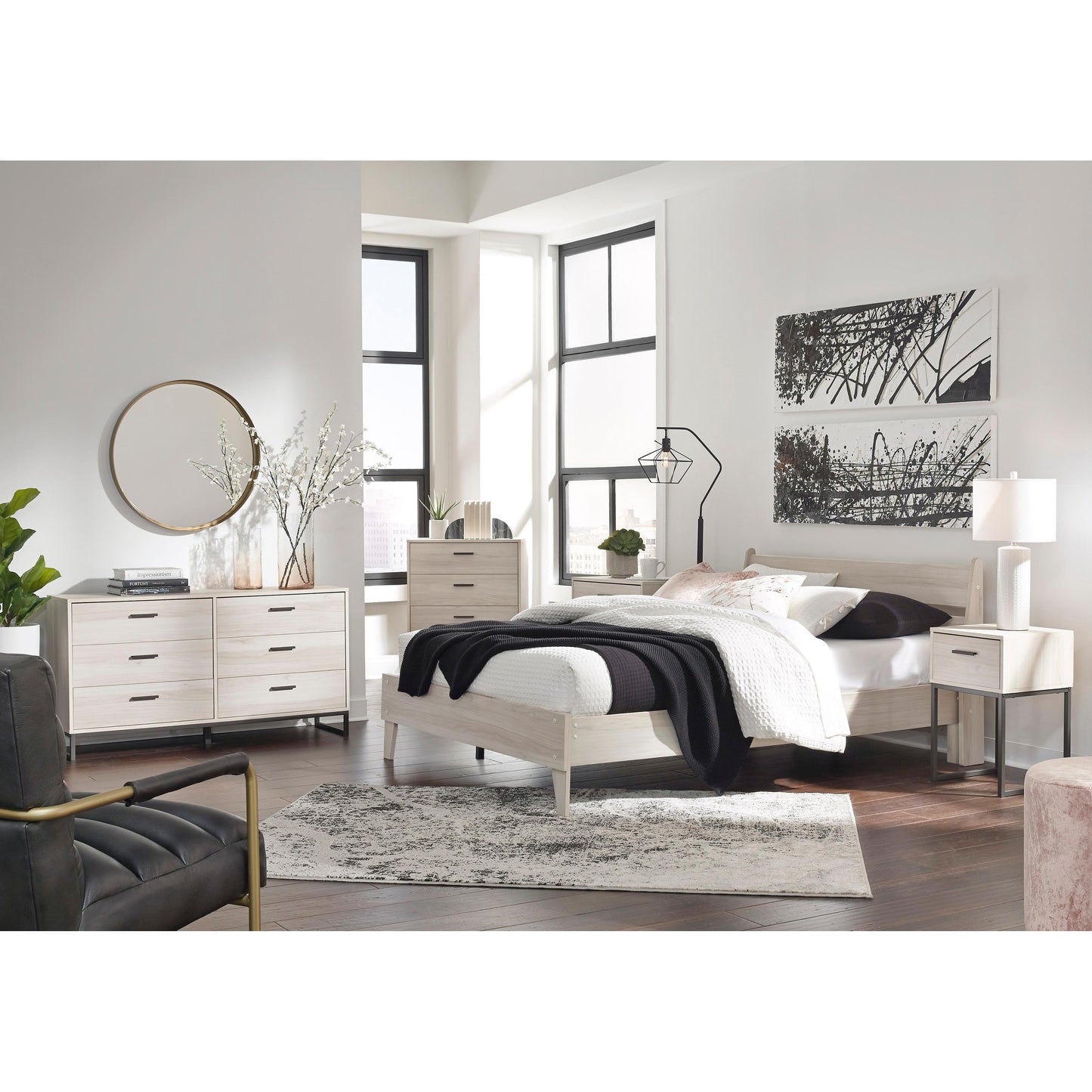 Signature Design by Ashley Socalle EB1864B1 Queen Panel Platform Bed IMAGE 8