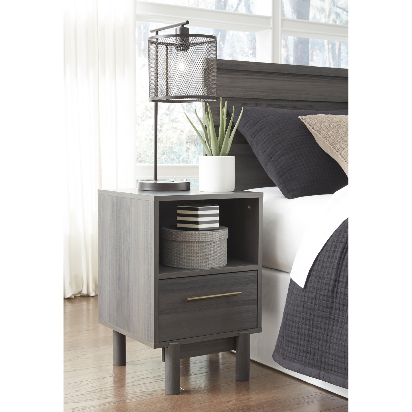 Signature Design by Ashley Brymont 1-Drawer Nightstand EB1011-291 IMAGE 5