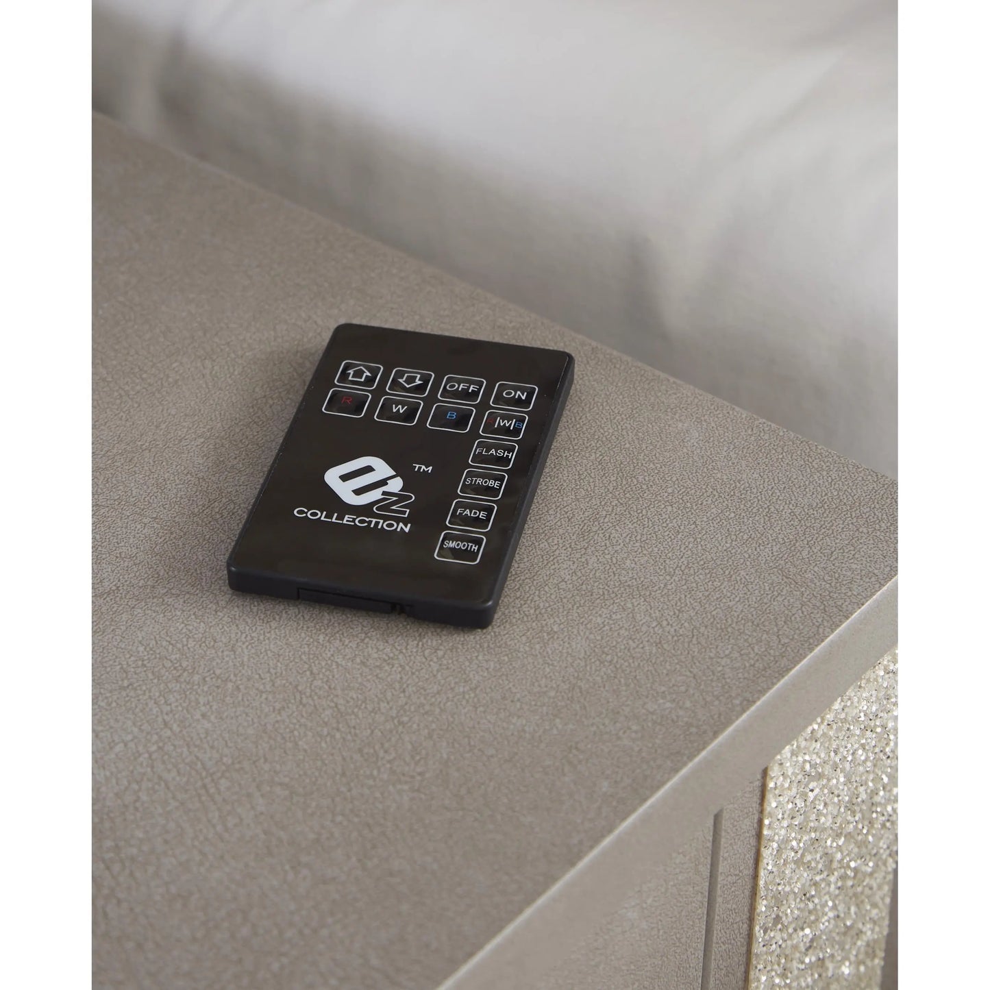 Signature Design by Ashley Surancha Queen Poster Bed B1145-67/B1145-64/B1145-62/B1145-98