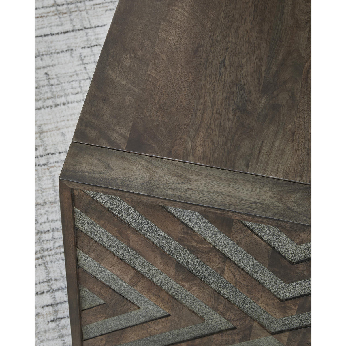 Signature Design by Ashley Dreggan T567-2 Square End Table IMAGE 5