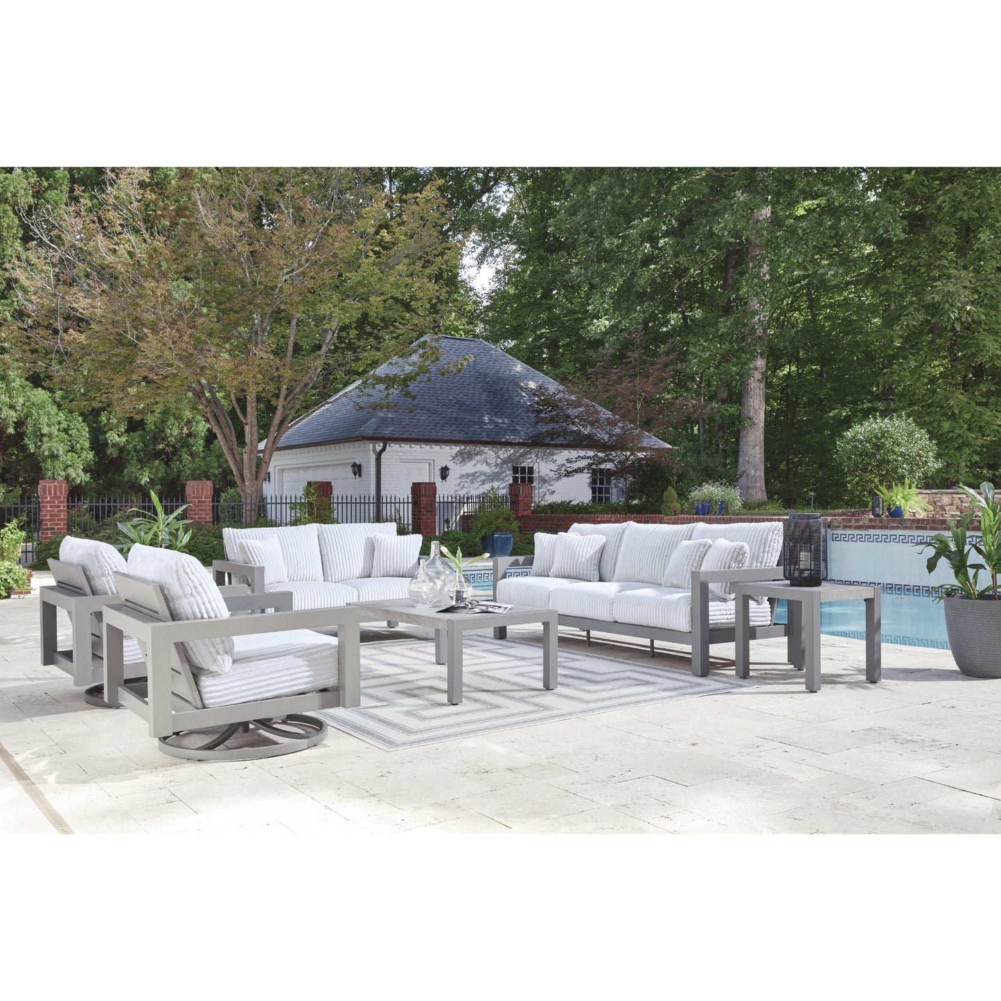 Signature Design by Ashley Hurley Park PCP695-821 Swivel Chair w/Cushion IMAGE 10