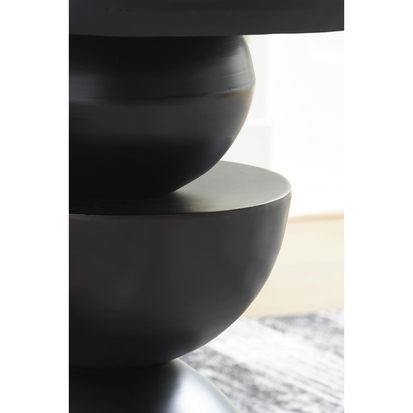 Signature Design by Ashley Kurtson A4000680 Accent Table IMAGE 3