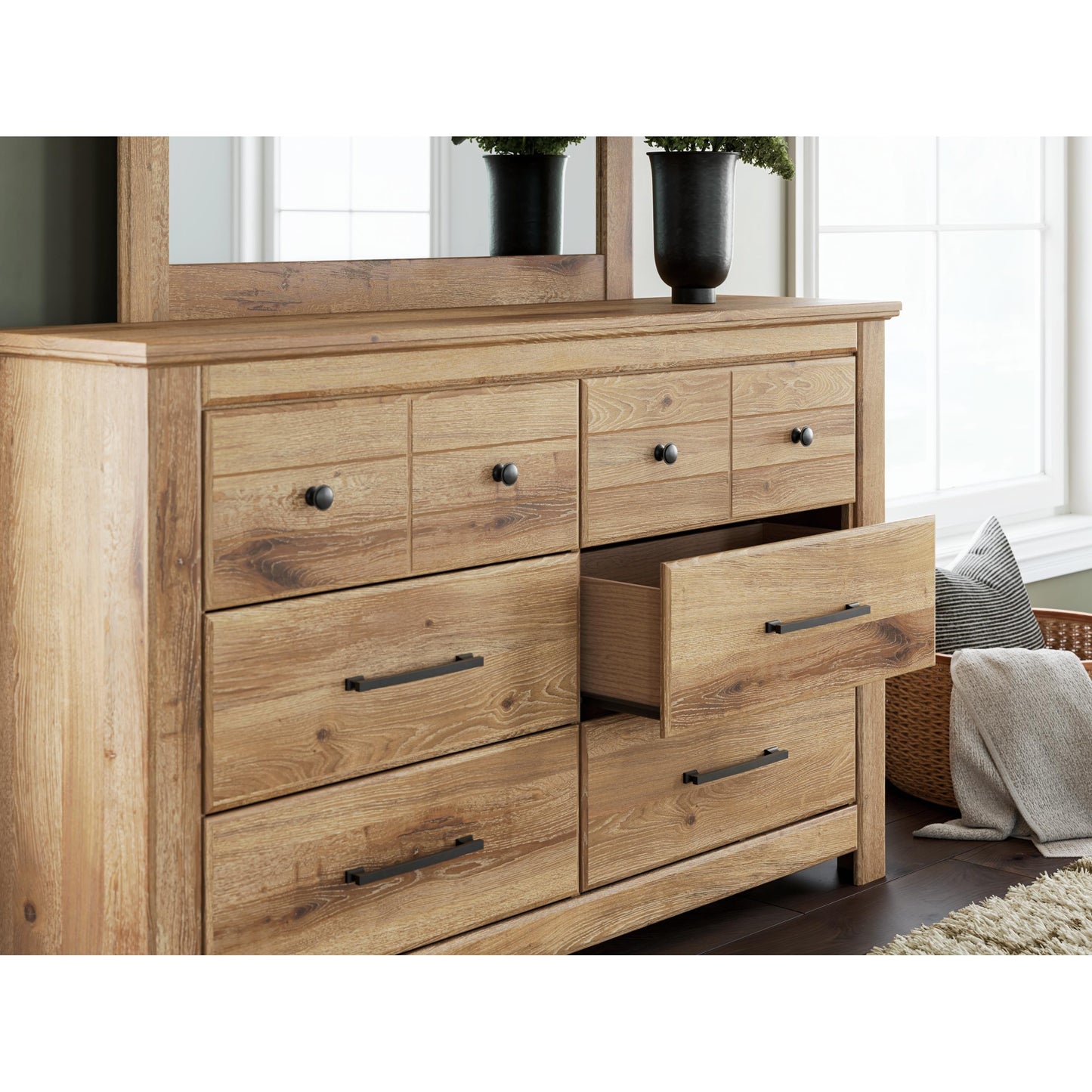 Signature Design by Ashley Makidern PCB1170B1 Dresser and Mirror IMAGE 9