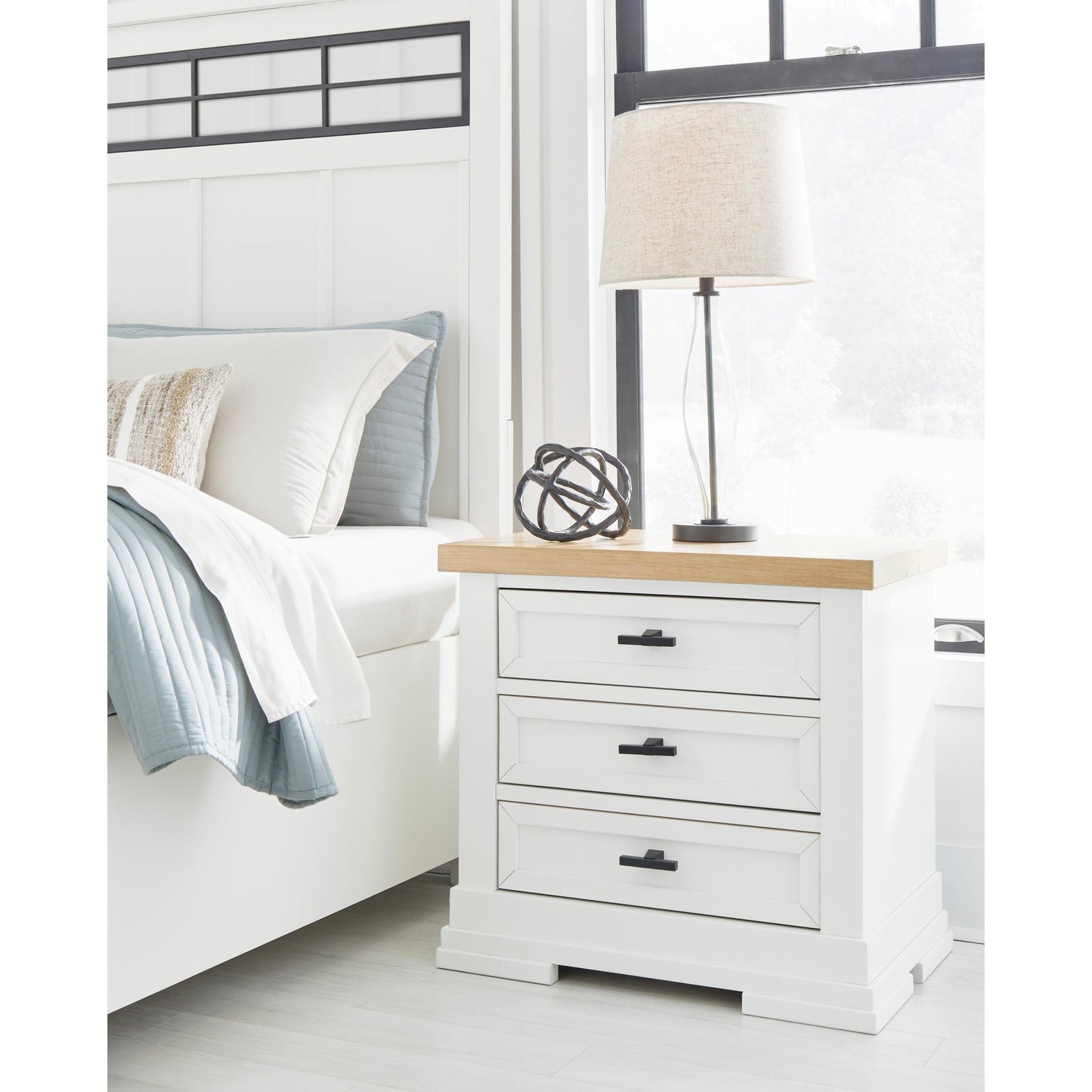 Benchcraft Ashbryn B844 8 pc Queen Panel Storage Bedroom Set - American Furniture of Slidell