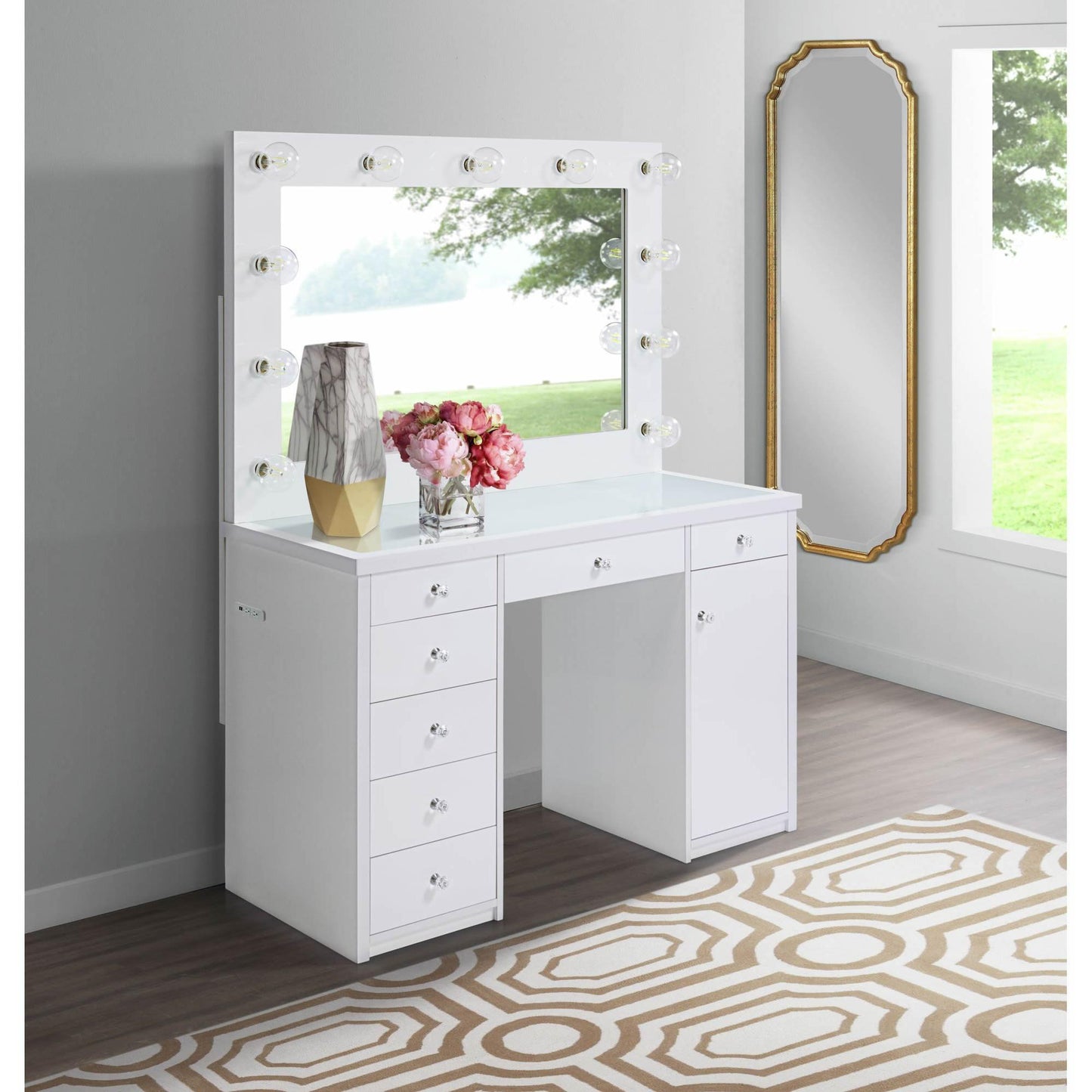 Elements International Amia Complete Vanity with Lightbulbs - American Furniture of Slidell
