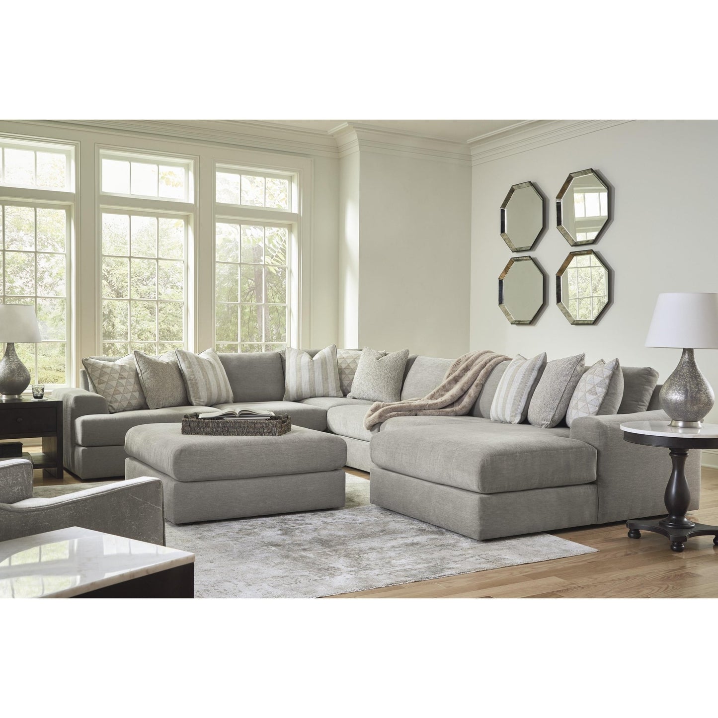 Signature Design by Ashley Avaliyah 58103S12 6 pc Sectional with Chaise - American Furniture of Slidell