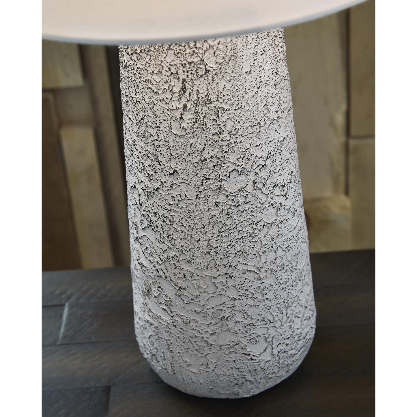 Signature Design by Ashley Chaston L204464 Metal Table Lamp - American Furniture of Slidell