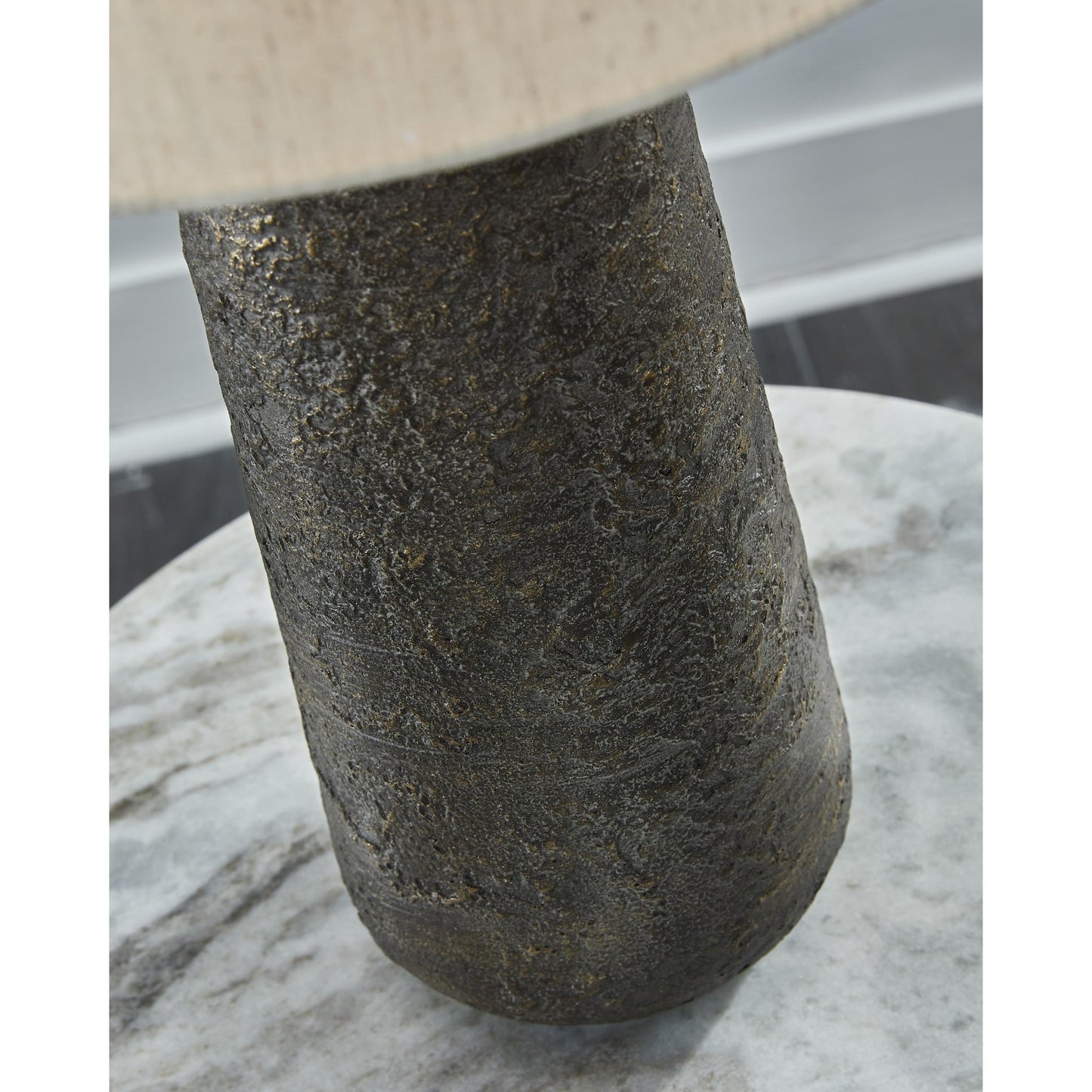 Signature Design by Ashley Chaston L204474 Metal Table Lamp - American Furniture of Slidell
