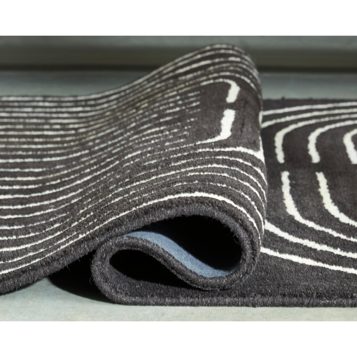 Signature Design by Ashley Eldonmore R407572 Medium Rug - American Furniture of Slidell