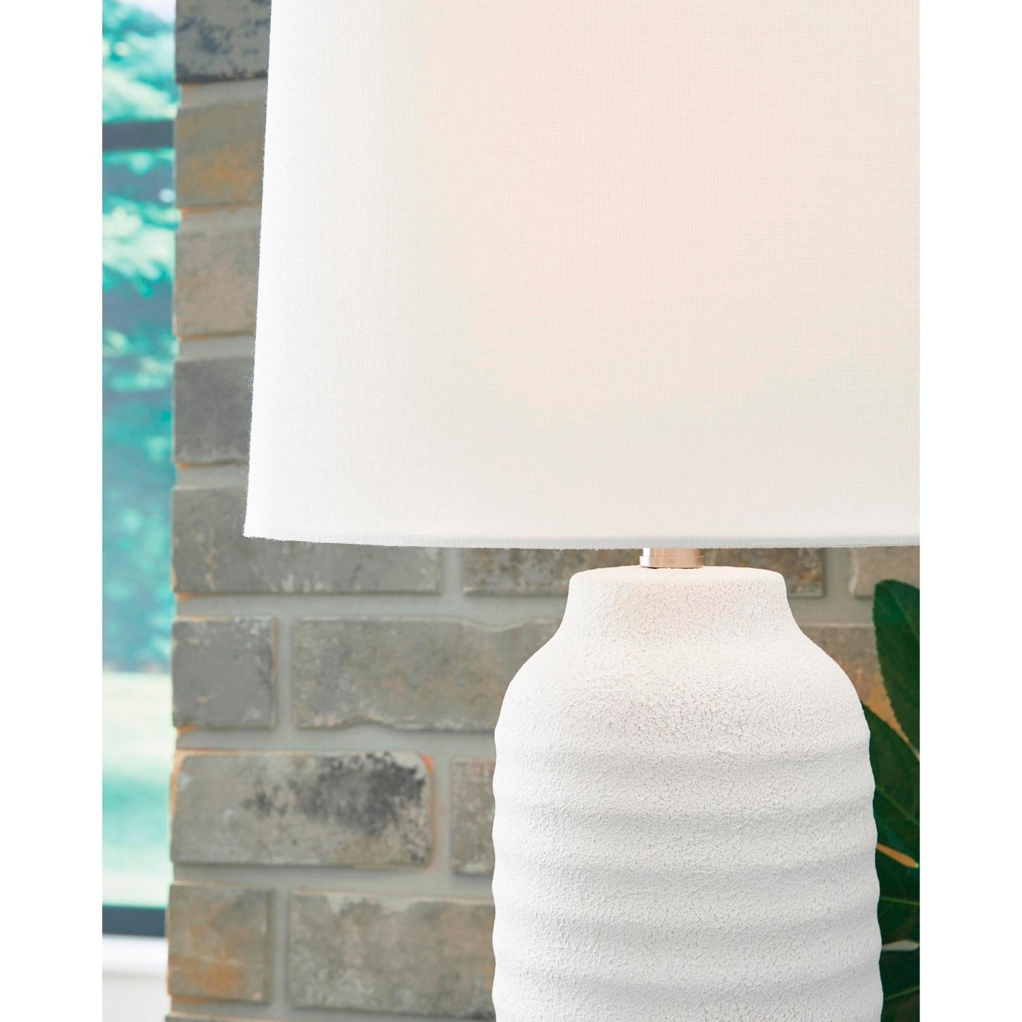 Signature Design by Ashley Vauville Table Lamp L243674 - American Furniture of Slidell