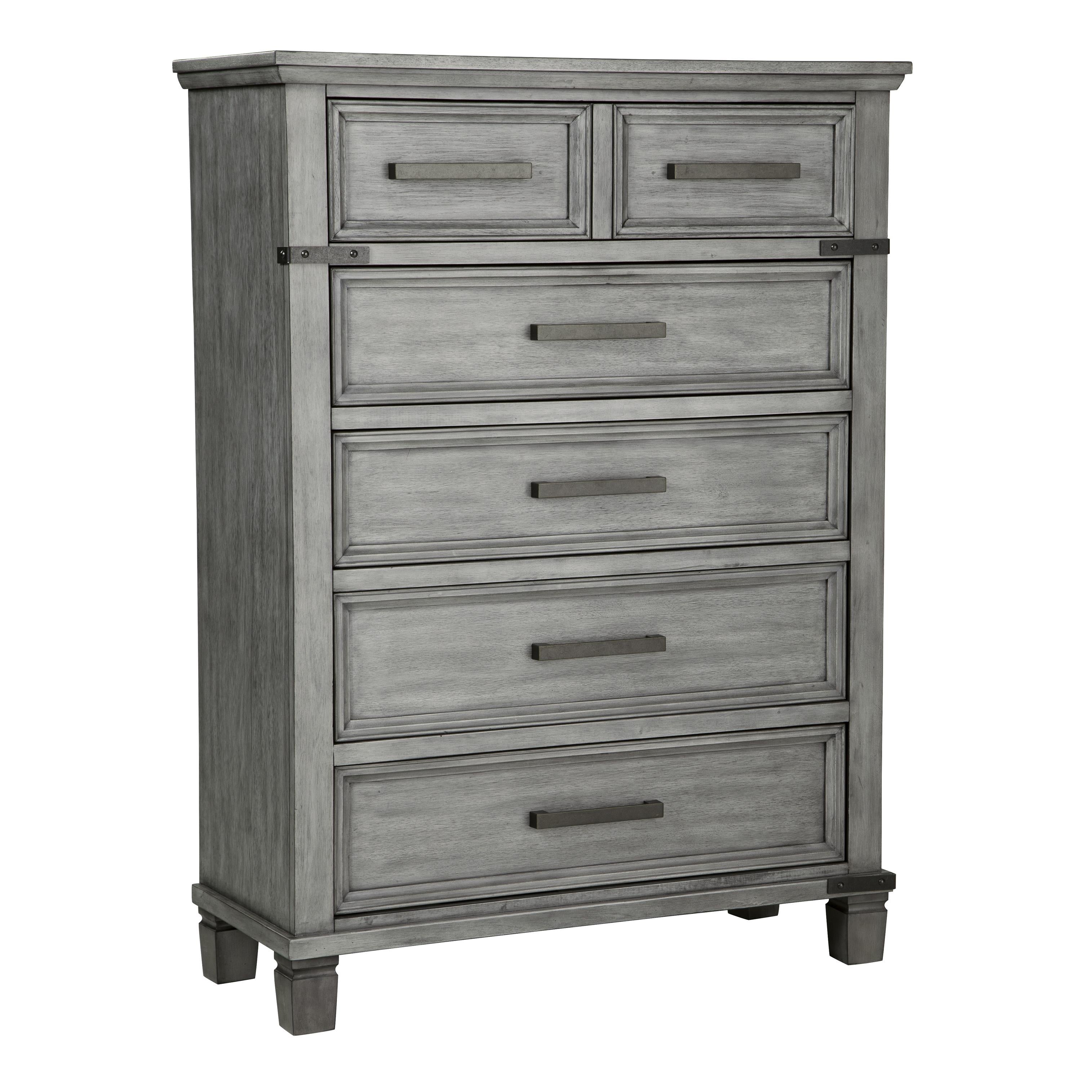 Signature Design by Ashley Russelyn 6-Drawer Chest B772-46