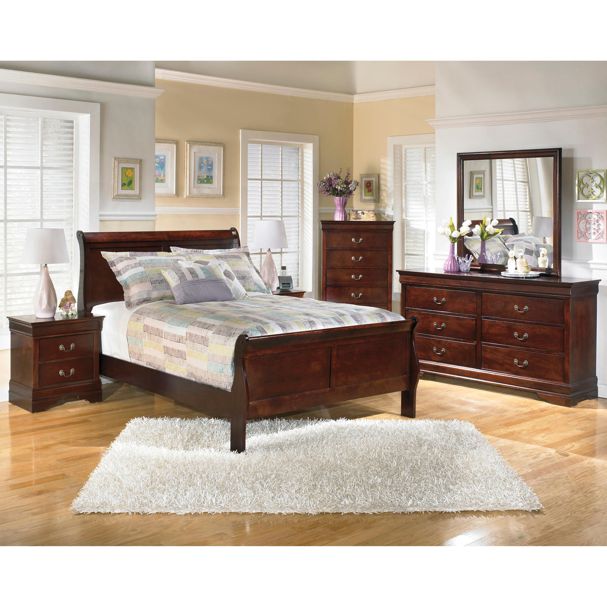  Signature Design by Ashley Alisdair 5-Drawer Chest B376-46 IMAGE 3