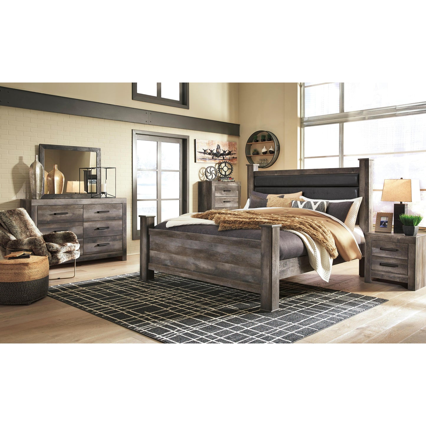 Signature Design by Ashley Wynnlow B440 5 pc King Poster Bedroom Set IMAGE 1