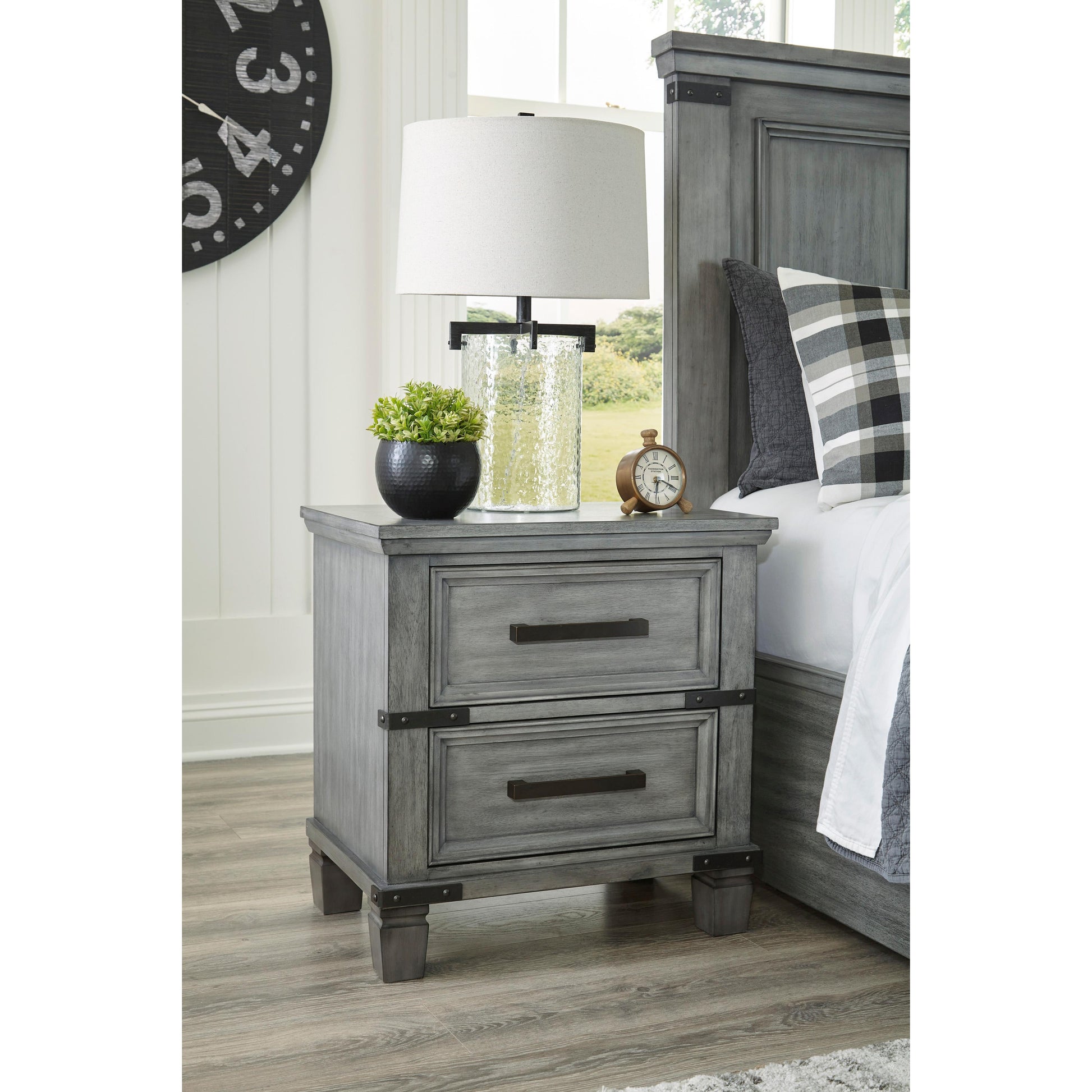 Signature Design by Ashley Russelyn B772 8 pc King Panel Bedroom Set IMAGE 5
