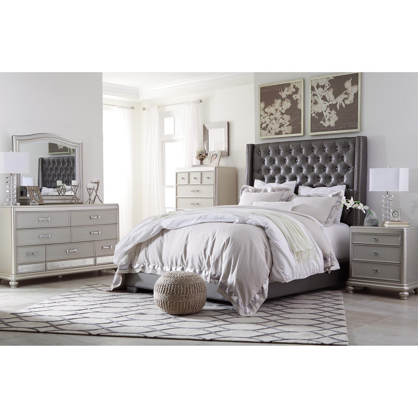 Signature Design by Ashley Coralayne B650B34 4 pc Queen Upholstered Bedroom Set IMAGE 1