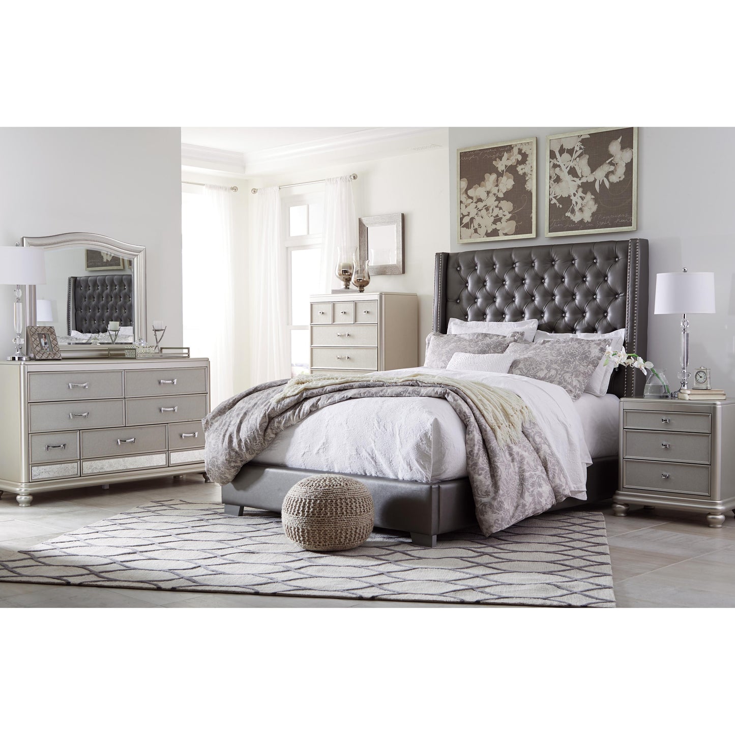 Signature Design by Ashley Coralayne B650B32 7 pc Queen Upholstered Bedroom Set IMAGE 2