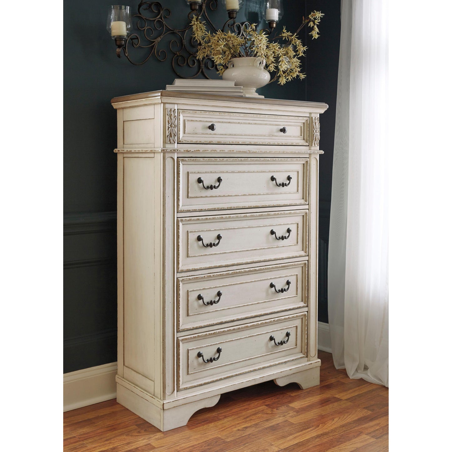 Signature Design by Ashley Realyn B743B28 6 pc Queen Panel Bedroom Set IMAGE 5
