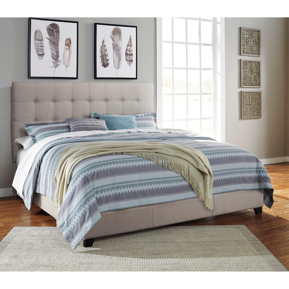  Signature Design by Ashley Dolante Queen Upholstered Panel Bed B130-581 IMAGE 4