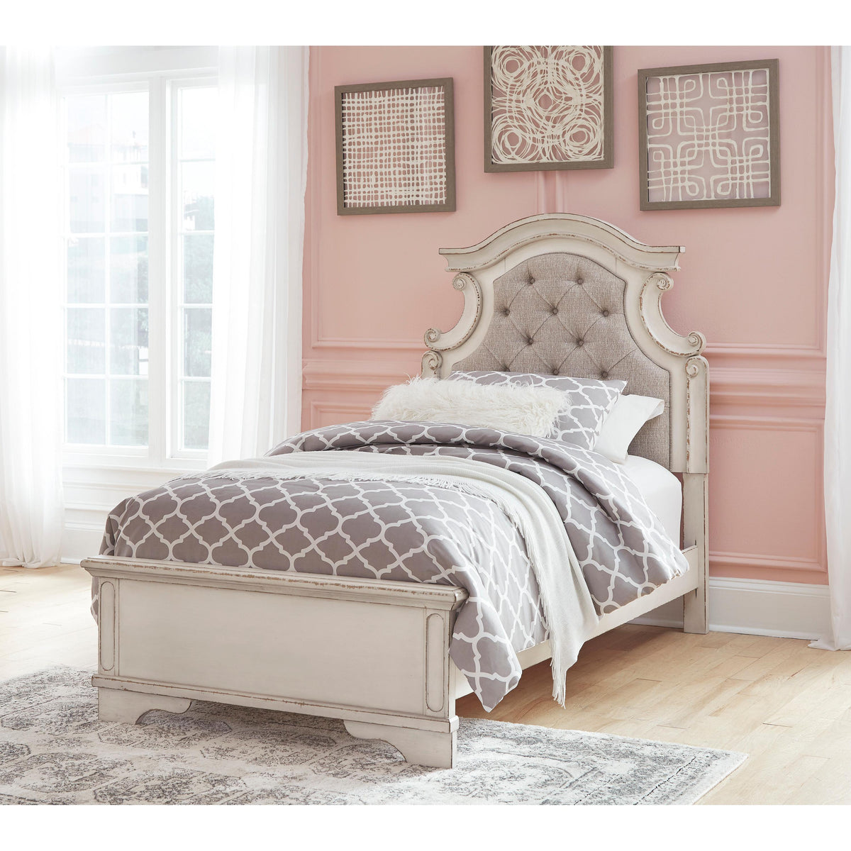  Signature Design by Ashley Realyn B743B13 Twin Panel Bed IMAGE 2