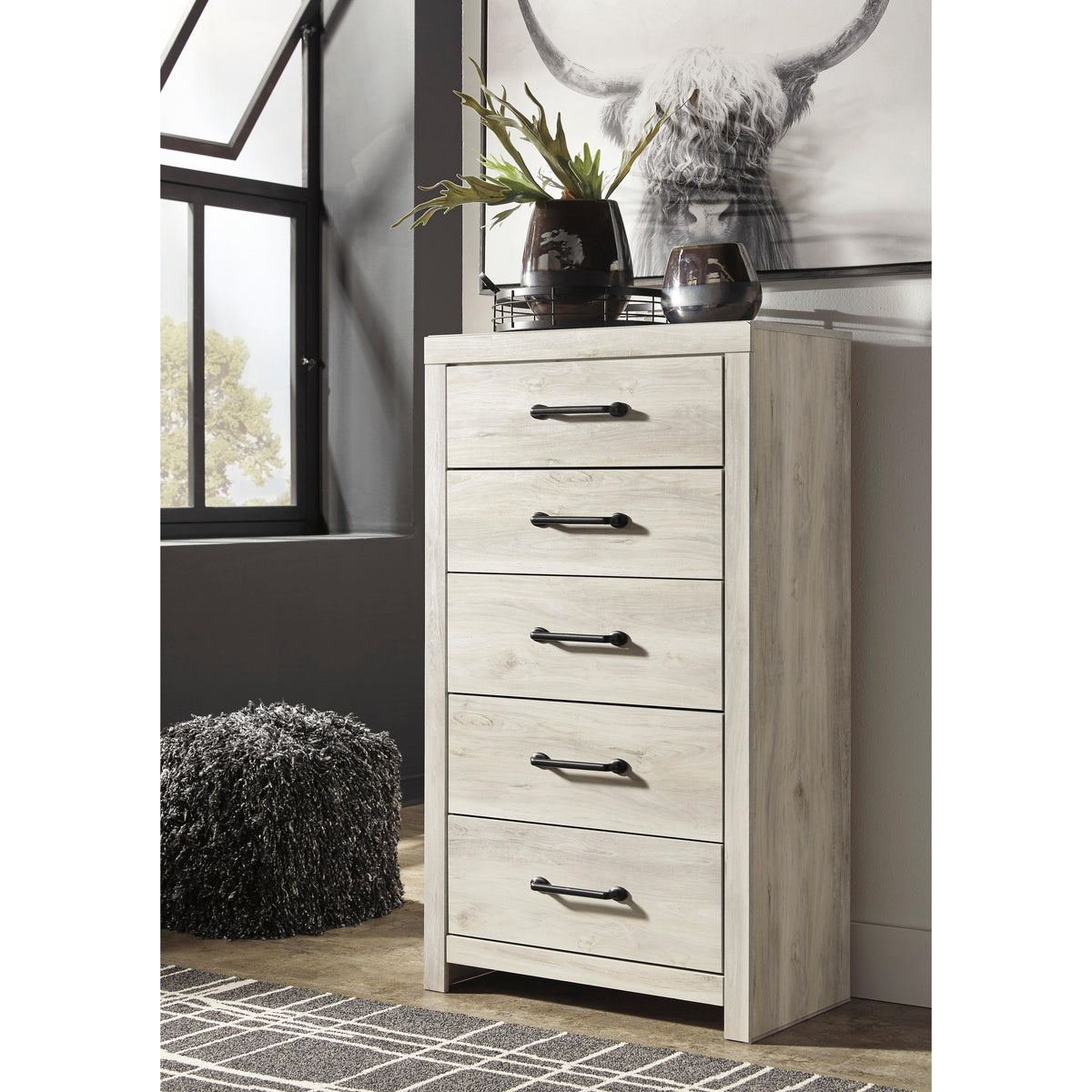  Signature Design by Ashley Cambeck 5-Drawer Chest B192-46 IMAGE 6