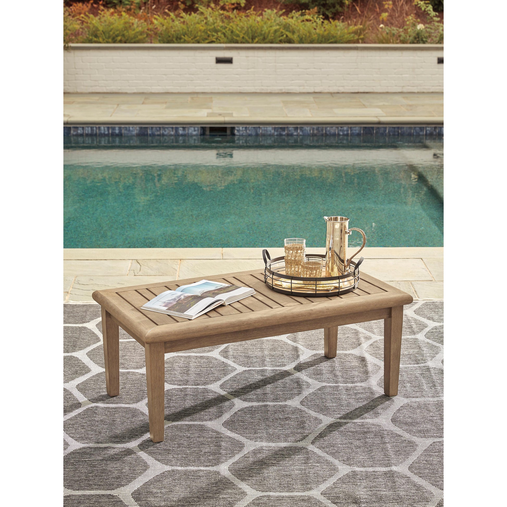 Signature Design by Ashley Gerianne P805-701 Rectangular Cocktail Table IMAGE 5