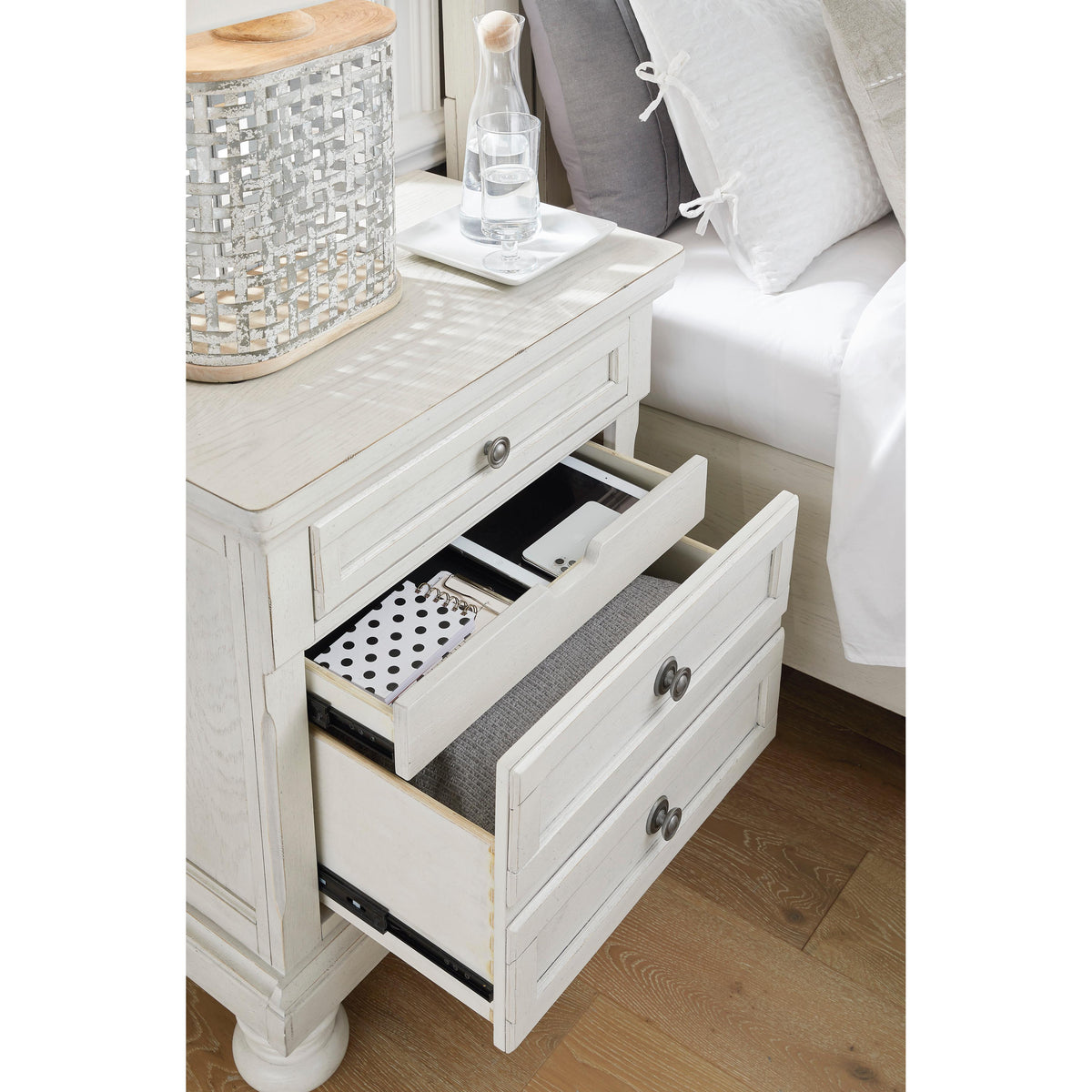  Signature Design by Ashley Robbinsdale B742-92 Two Drawer Night Stand IMAGE 6