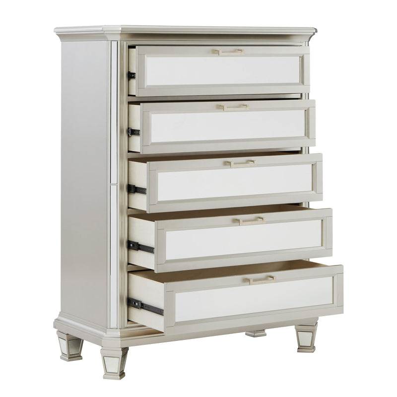 Signature Design by Ashley Lindenfield 5-Drawer Chest B758-46 IMAGE 2