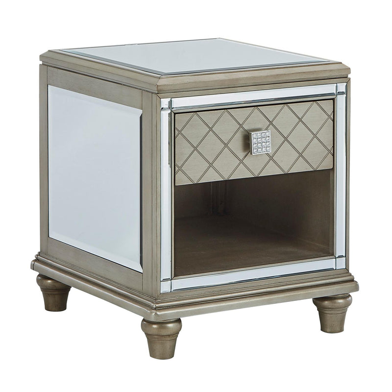 Signature Design by Ashley Chevanna End Table T942-3 IMAGE 1