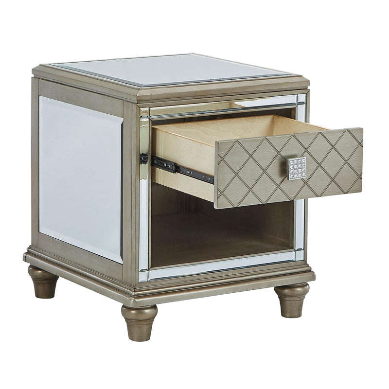 Signature Design by Ashley Chevanna End Table T942-3 IMAGE 2