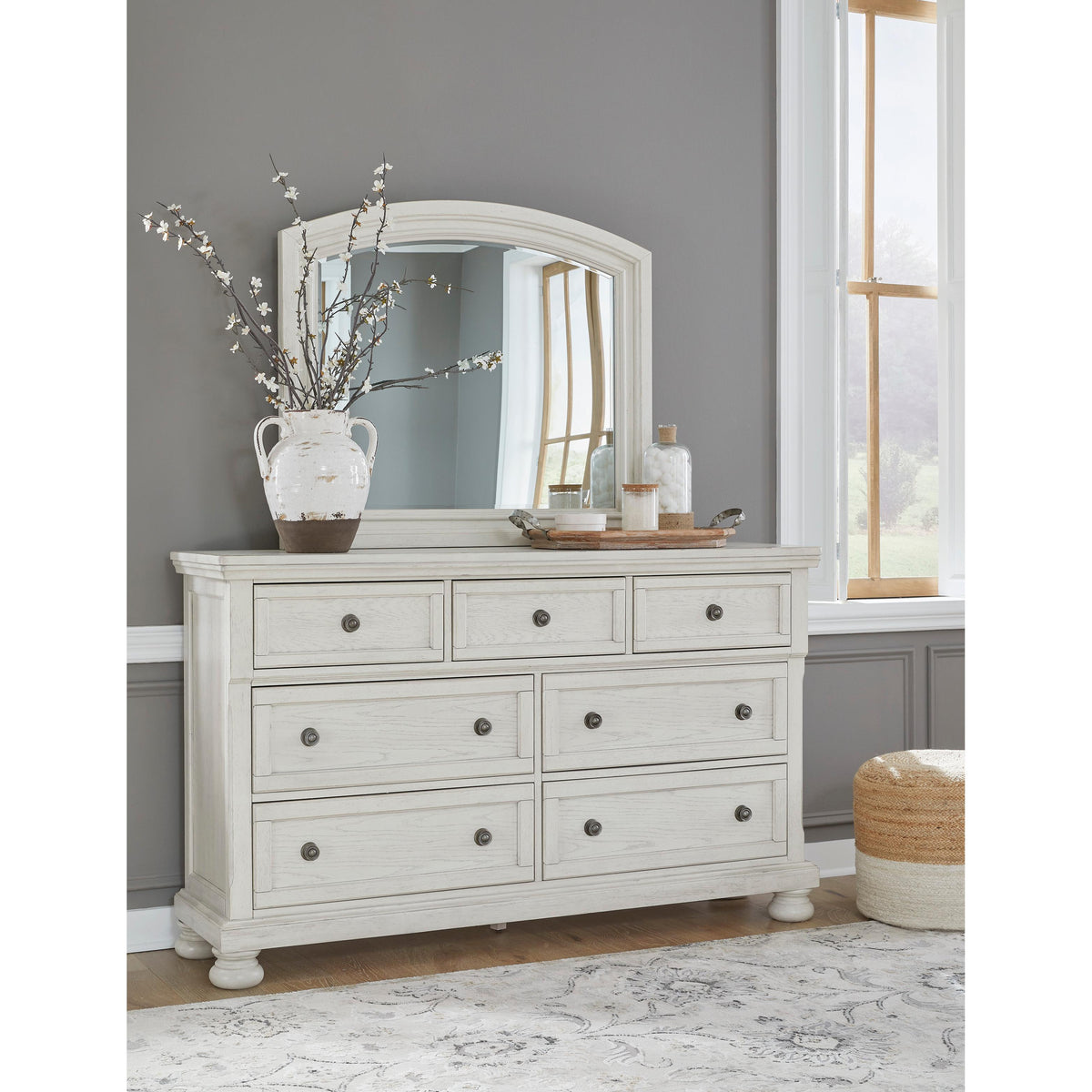  Signature Design by Ashley Robbinsdale B742B1 Dresser and Mirror IMAGE 2