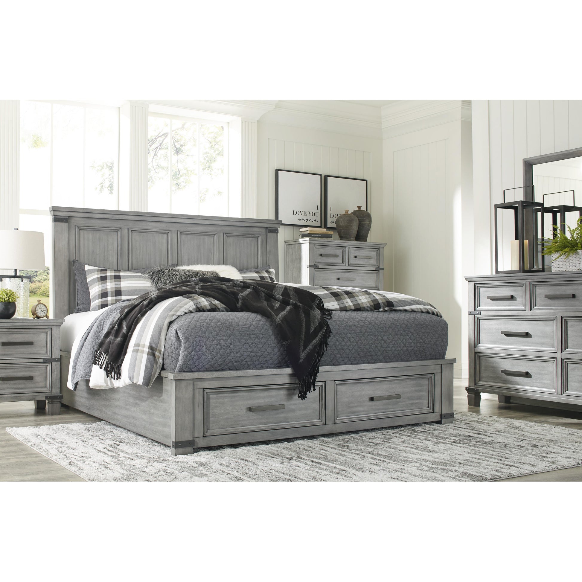 Signature Design by Ashley Russelyn Queen Panel Bed with Storage B772-57/B772-54S/B772-96 IMAGE 8