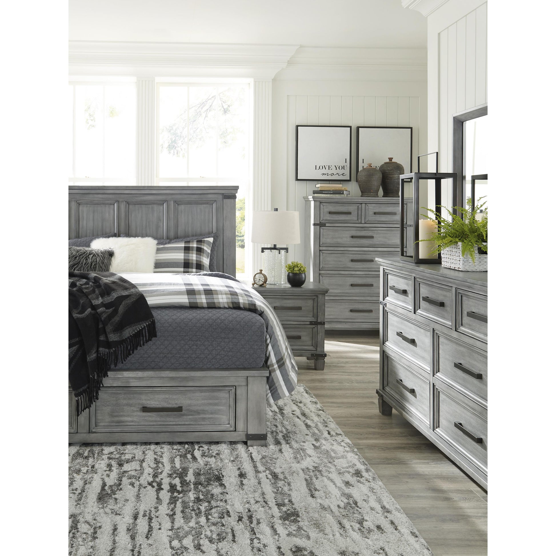 Signature Design by Ashley Russelyn Queen Panel Bed with Storage B772-57/B772-54S/B772-96 IMAGE 9