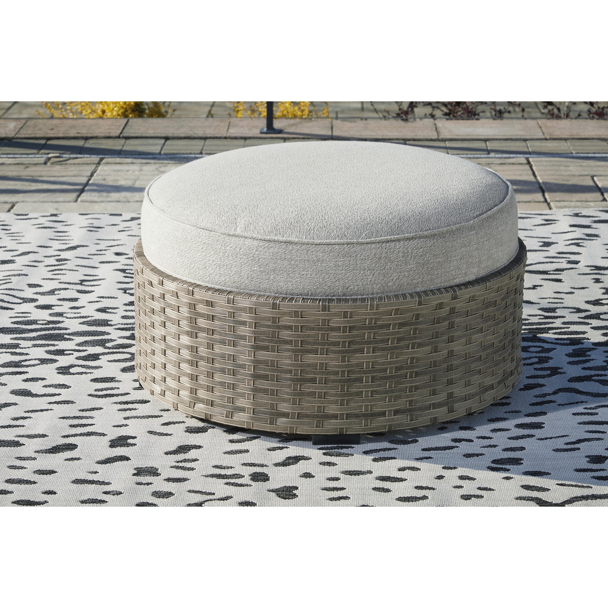 Signature Design by Ashley Outdoor Seating Ottomans P458-814 IMAGE 3