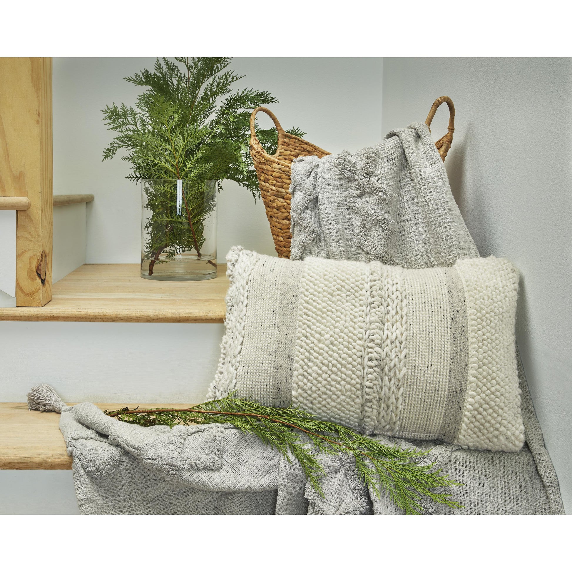 Signature Design by Ashley Standon A1001005 Pillow | American Furniture of Slidell