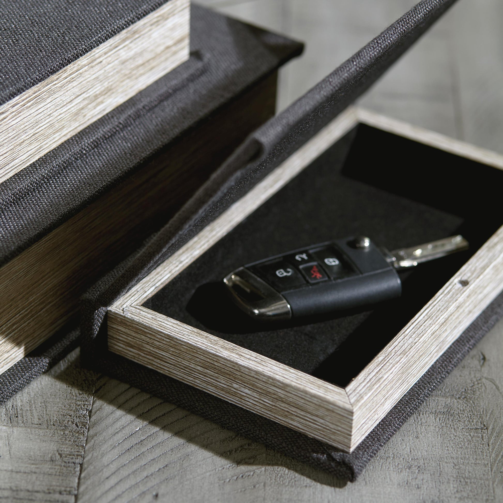 Signature Design by Ashley Jolina A2000489 Box Set | American Furniture of Slidell