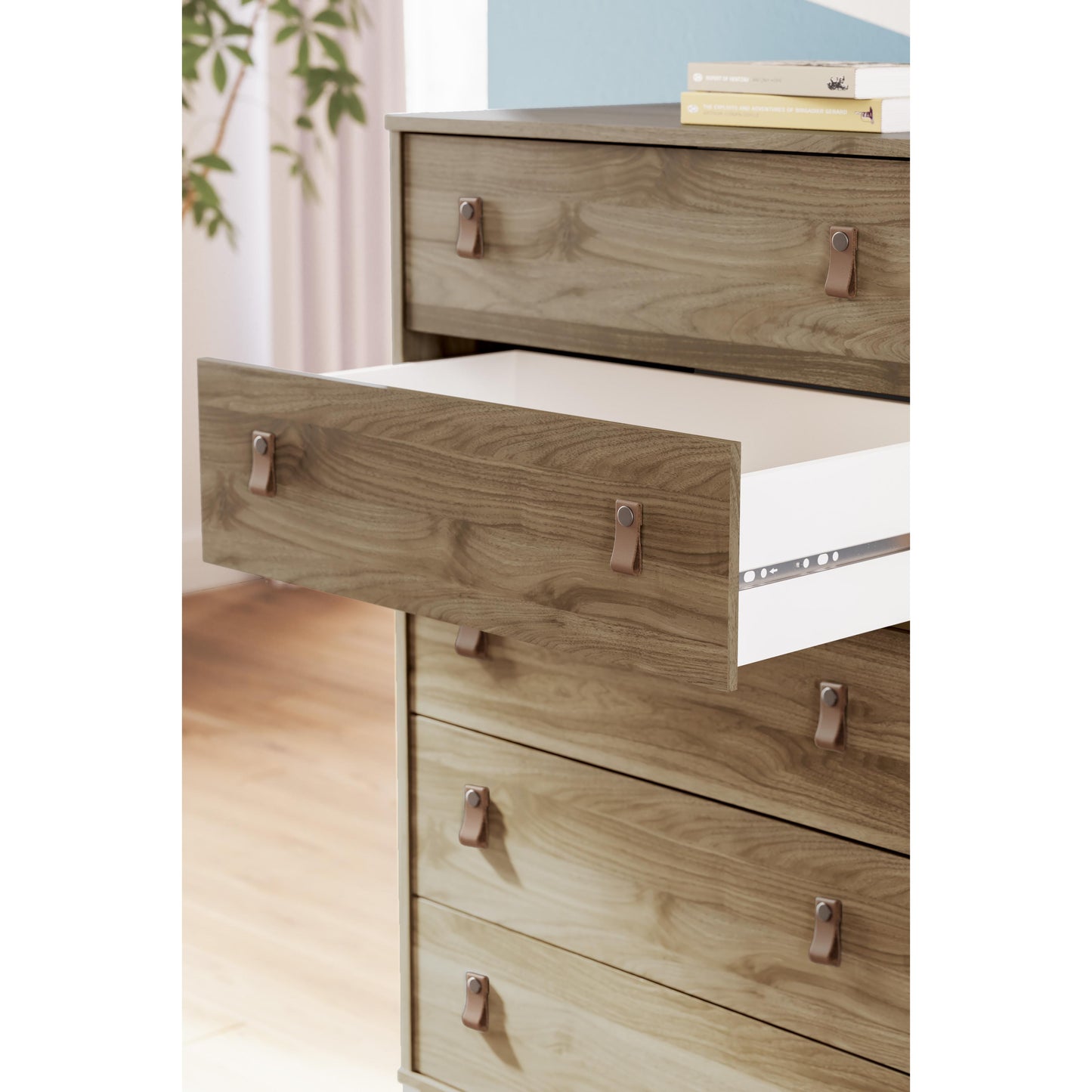 Signature Design by Ashley Aprilyn 5-Drawer Chest EB1187-245 IMAGE 8
