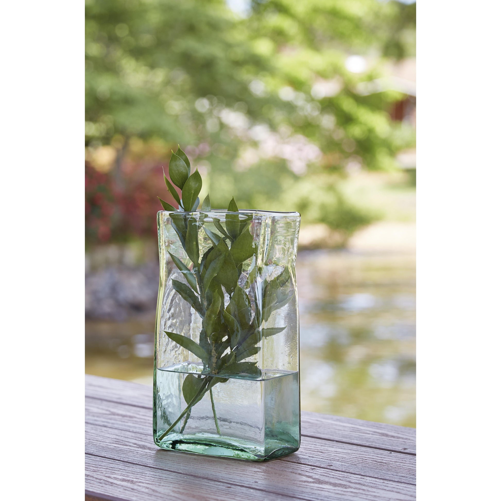 Signature Design by Ashley Taylow A2000537 Vase | American Furniture of Slidell