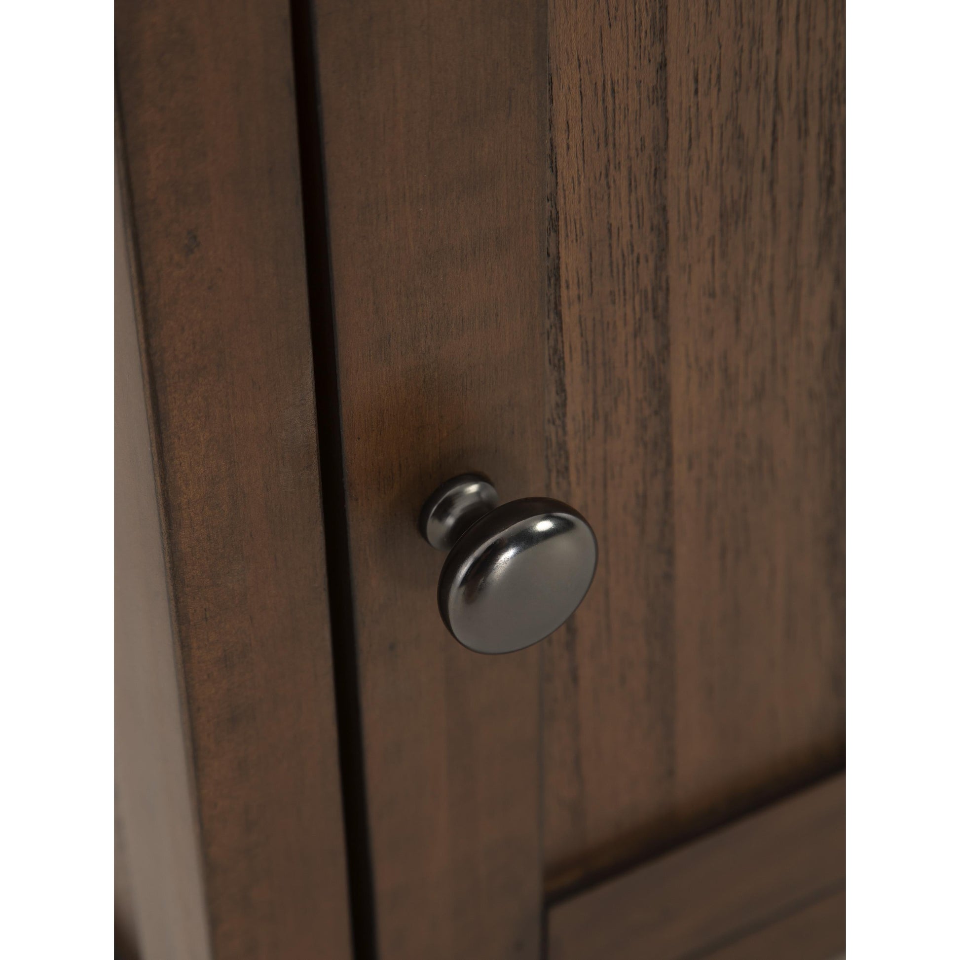 Signature Design by Ashley Treytown T300-117 Chair Side End Table | American Furniture of Slidell