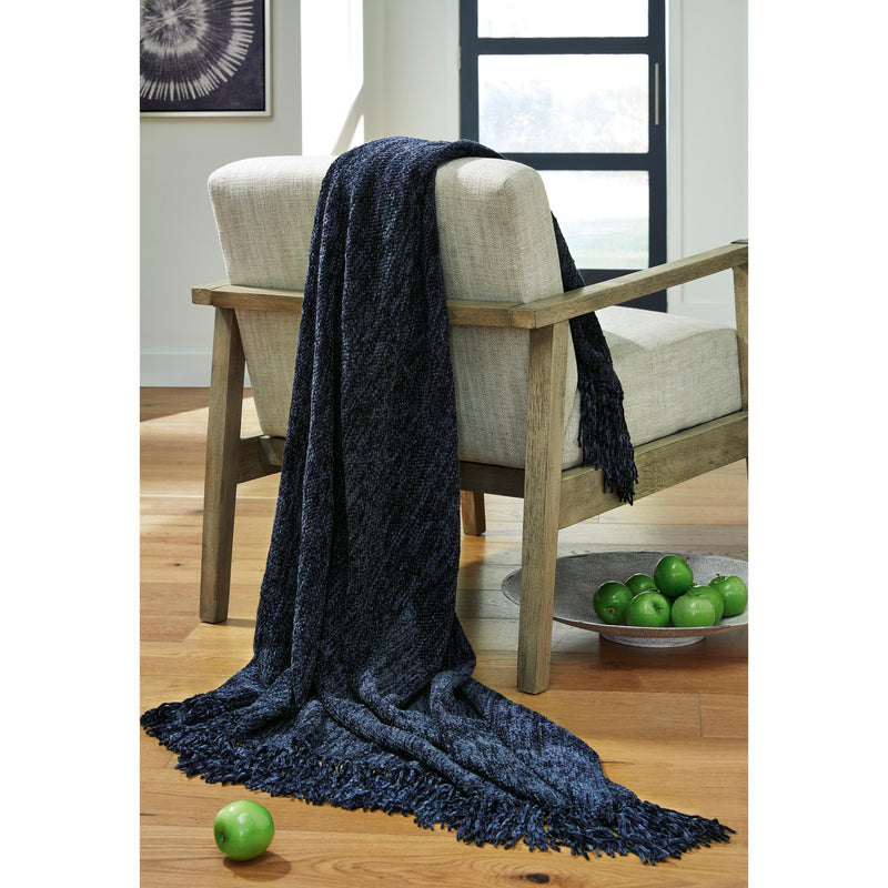 Signature Design by Ashley Home Decor Throws A1001022