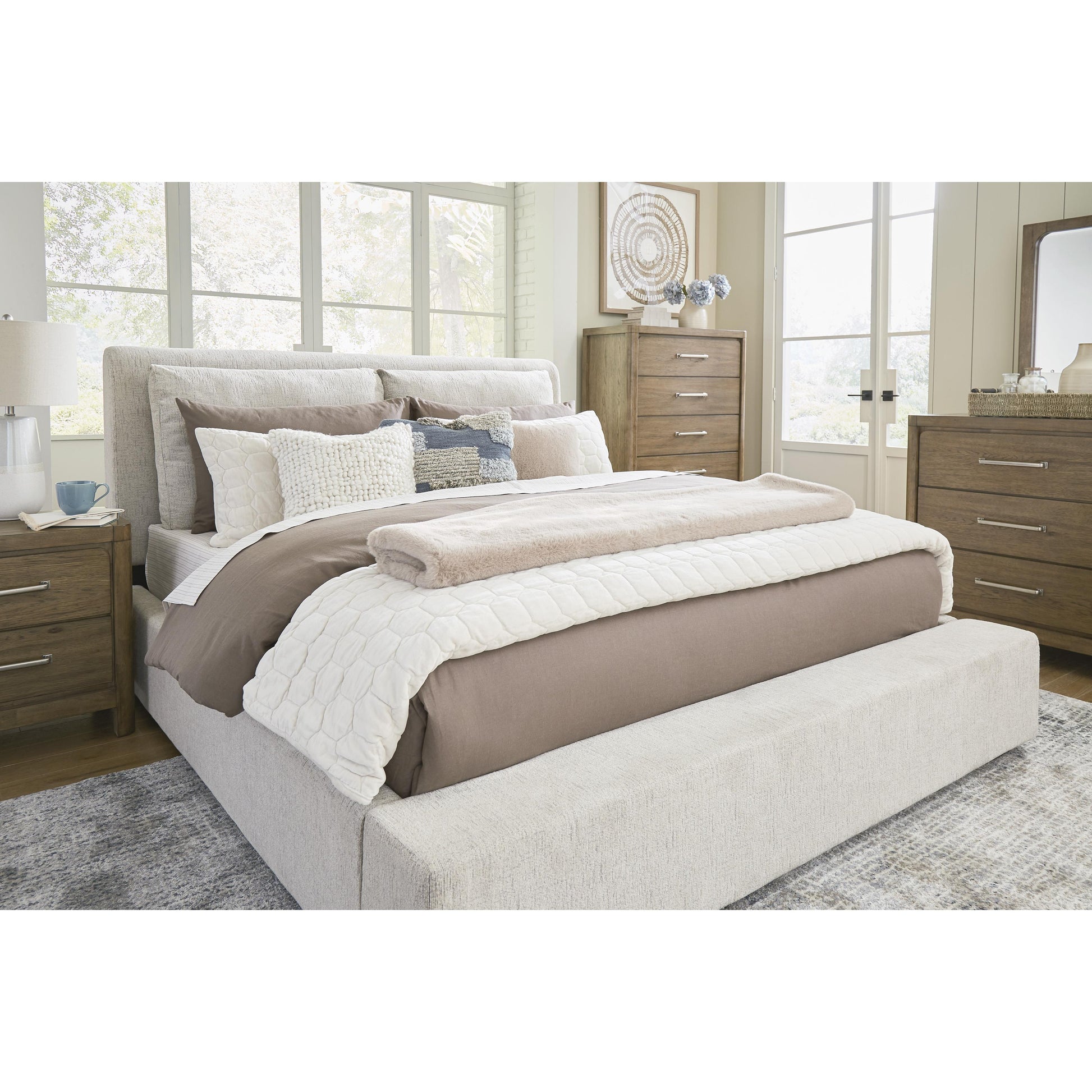 Signature Design by Ashley Cabalynn King Upholstered Bed B974-78/B974-76 IMAGE 8