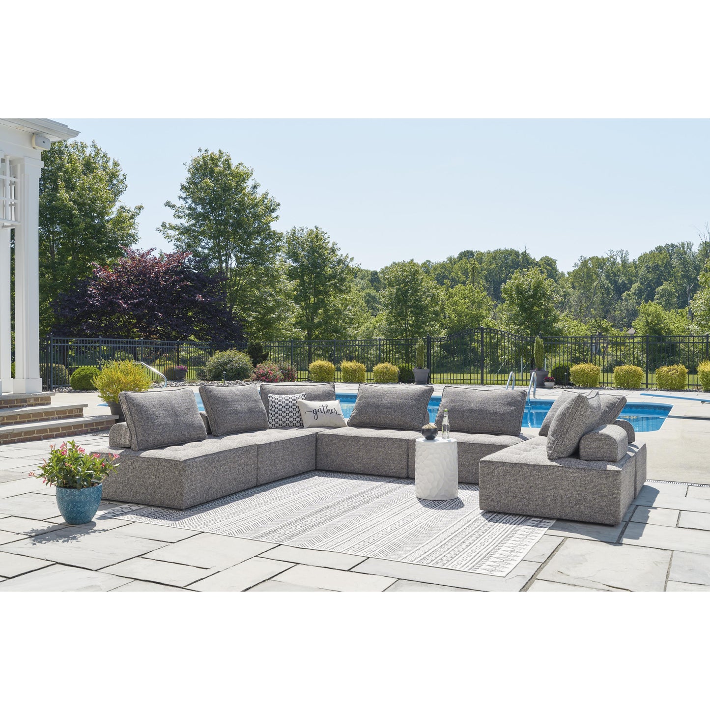 Signature Design by Ashley Outdoor Seating Lounge Chairs P160-821 IMAGE 5