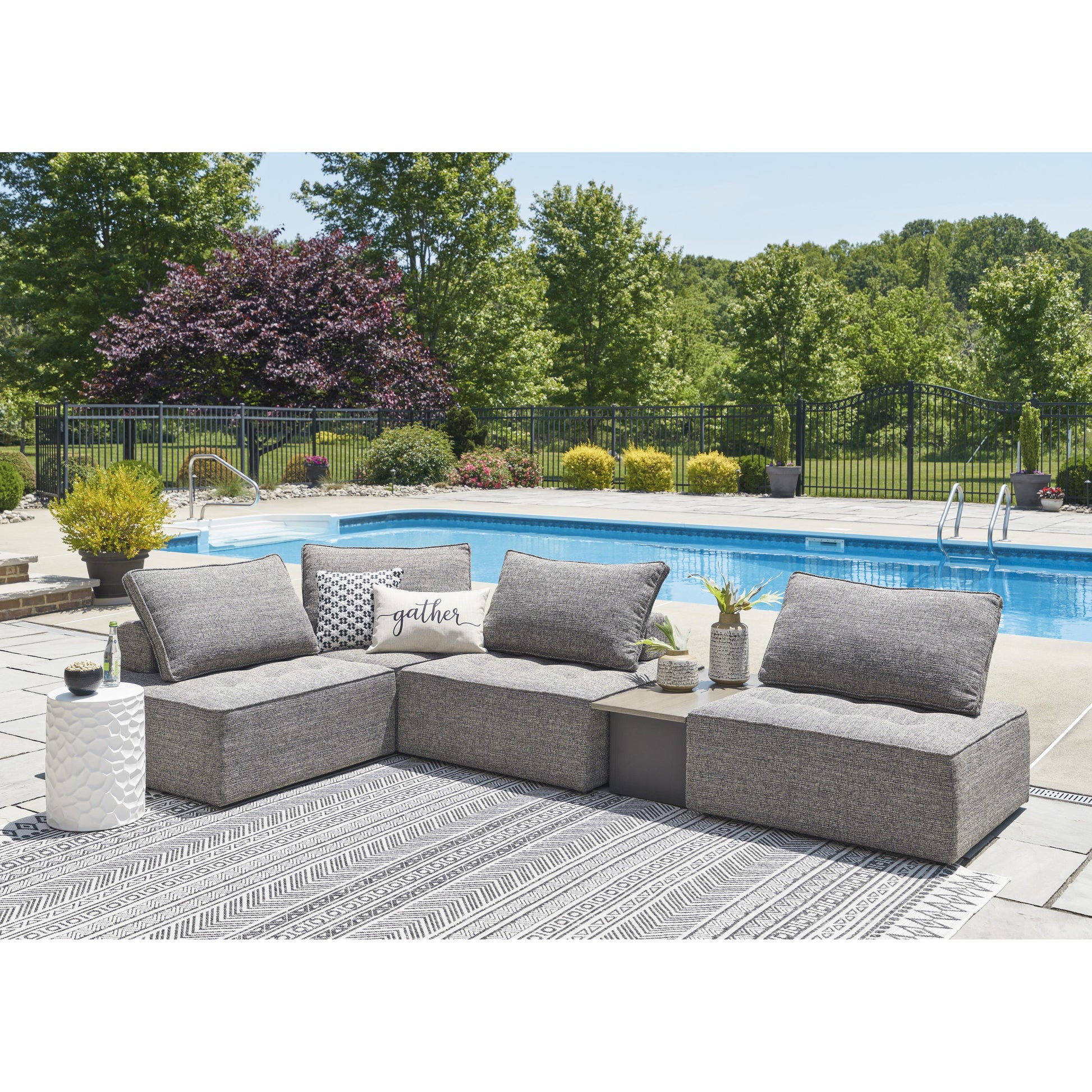 Signature Design by Ashley Outdoor Seating Lounge Chairs P160-821 IMAGE 8