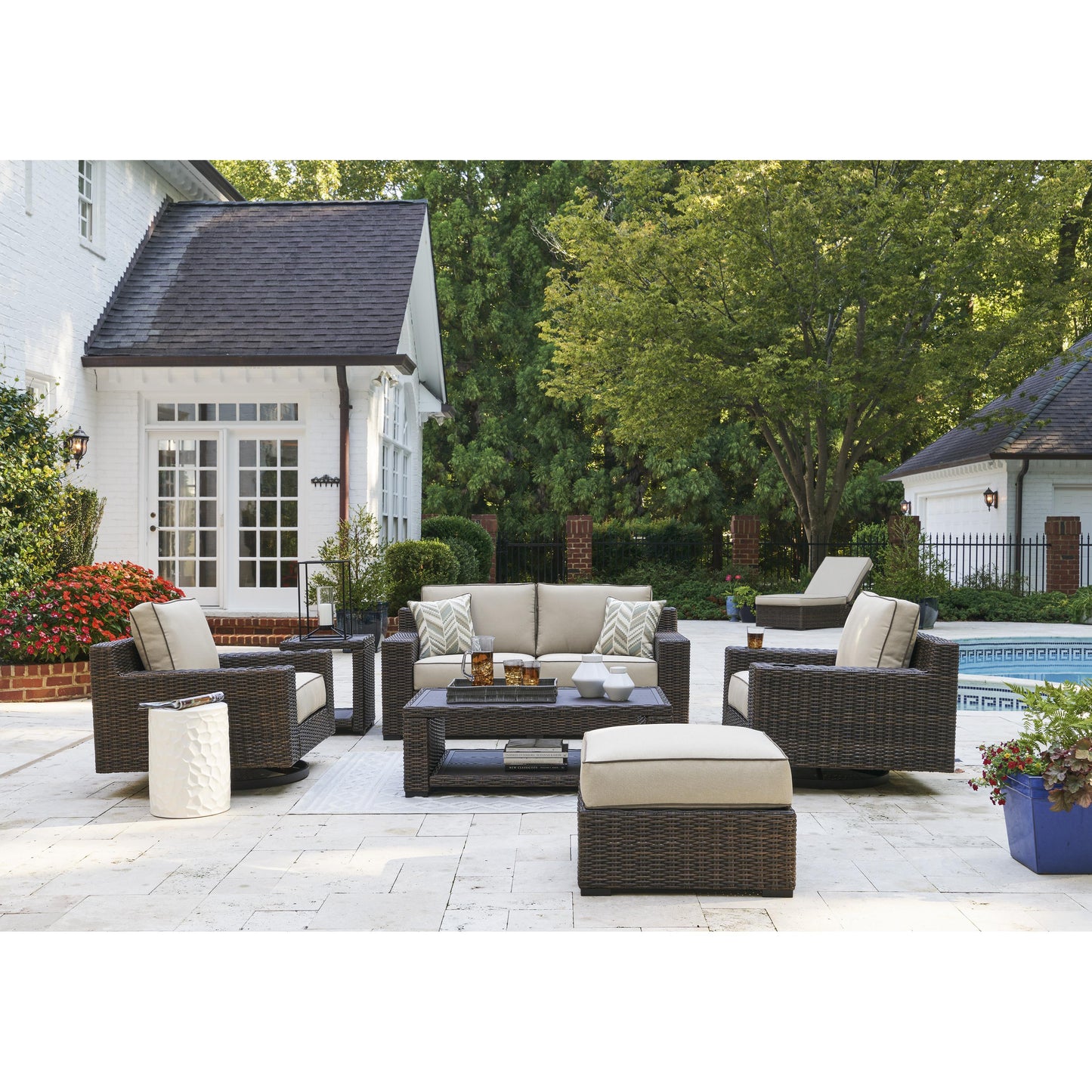 Signature Design by Ashley Outdoor Seating Ottomans P784-814 IMAGE 5