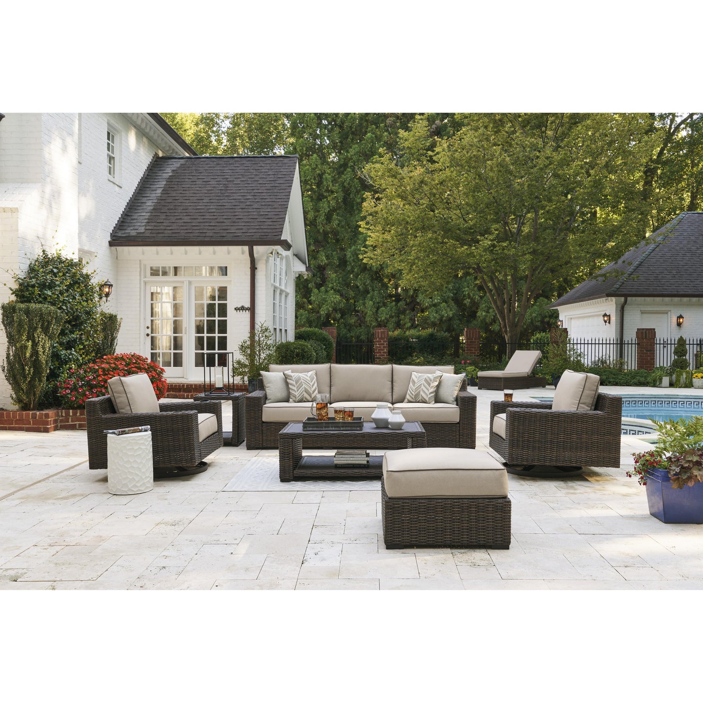 Signature Design by Ashley Outdoor Seating Ottomans P784-814 IMAGE 6