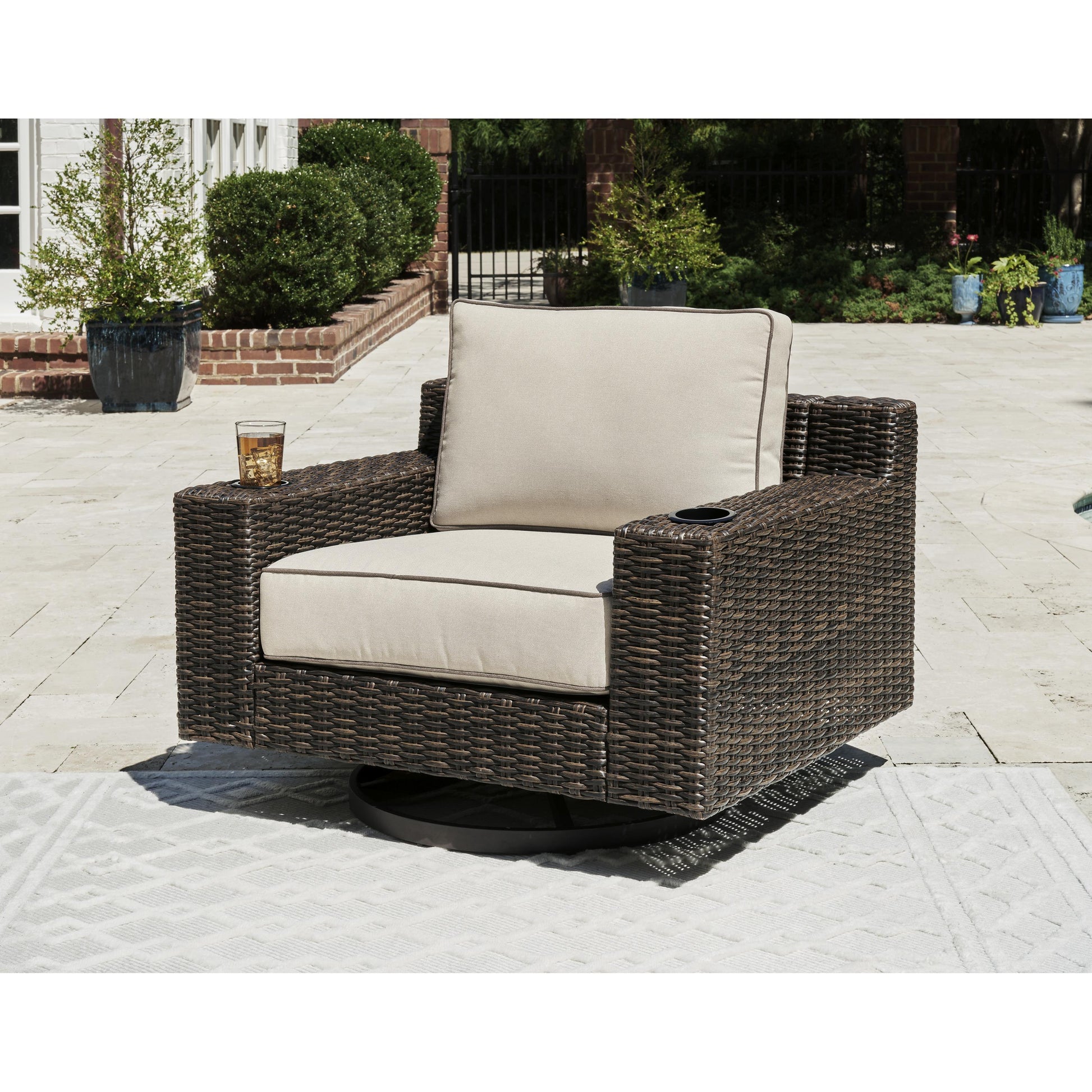 Signature Design by Ashley Outdoor Seating Lounge Chairs P784-821 IMAGE 5