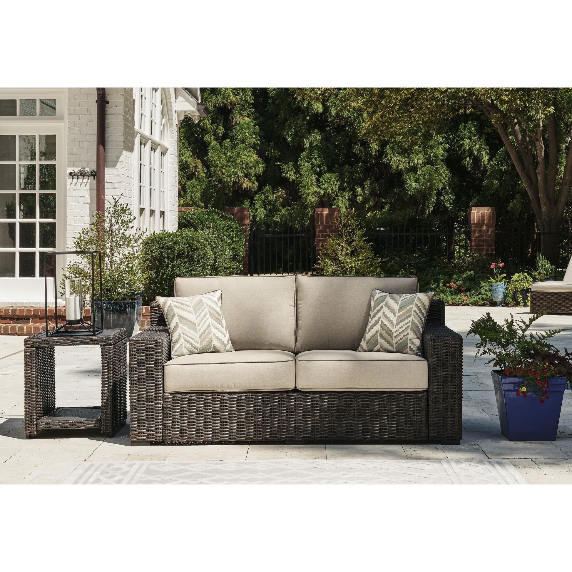 Signature Design by Ashley Outdoor Seating Loveseats P784-835 IMAGE 5