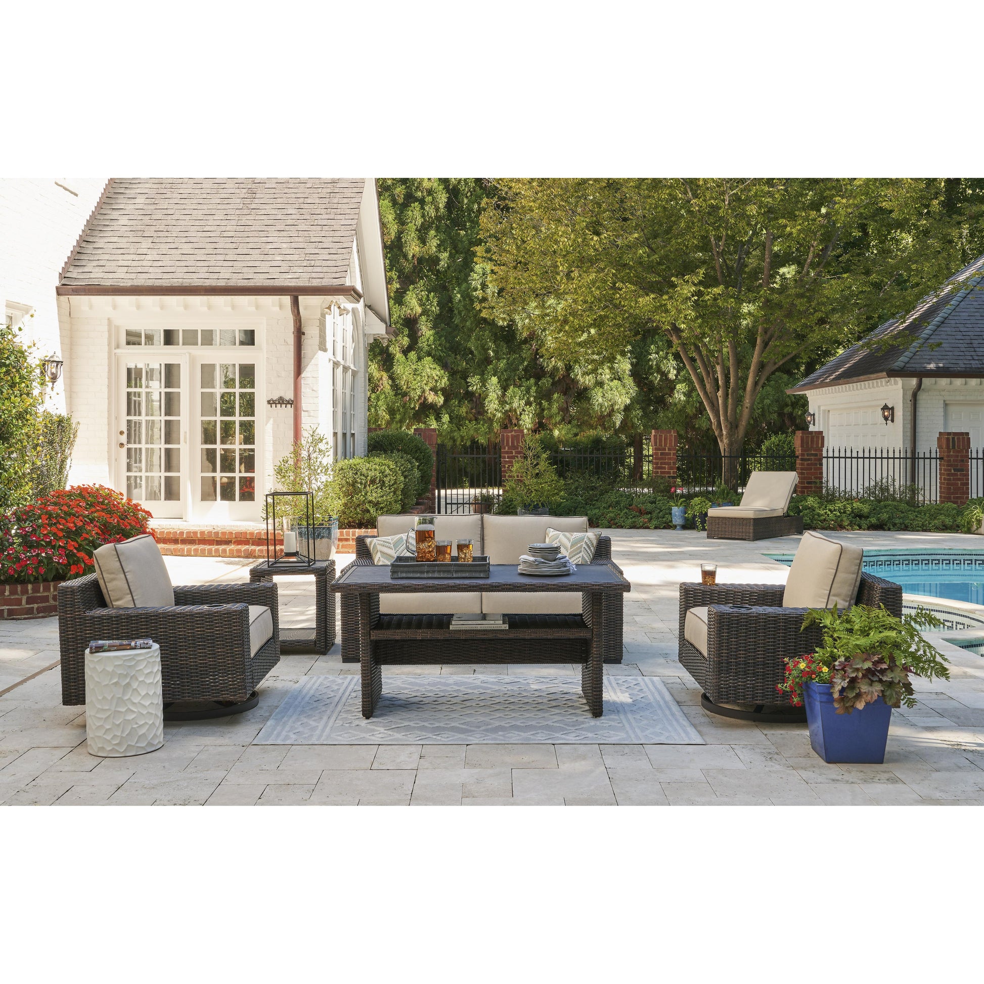 Signature Design by Ashley Outdoor Seating Loveseats P784-835 IMAGE 7