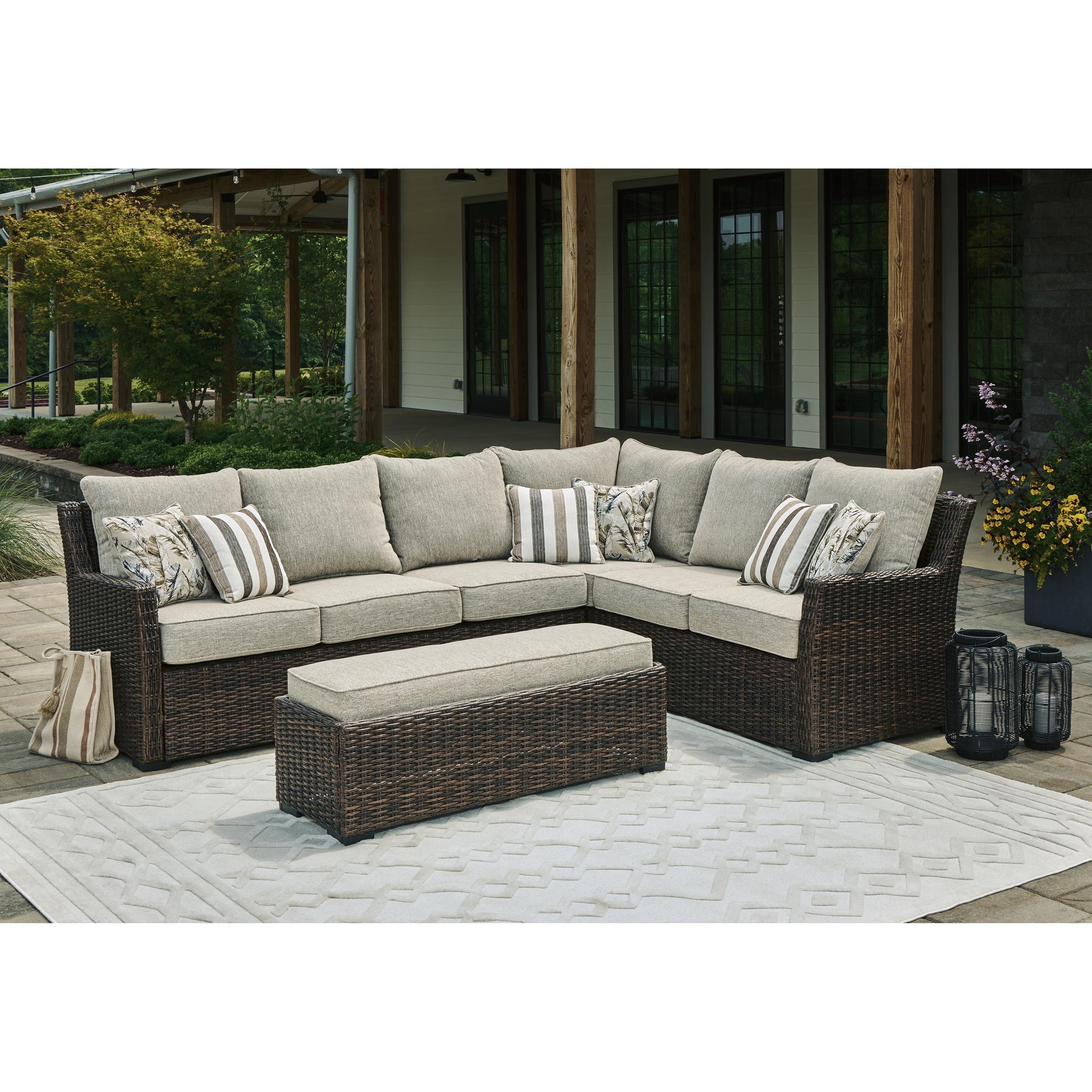 Signature Design by Ashley Outdoor Seating Sets P465-822 IMAGE 4