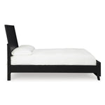  Signature Design by Ashley Danziar B1013B7 King Panel Bed IMAGE 3